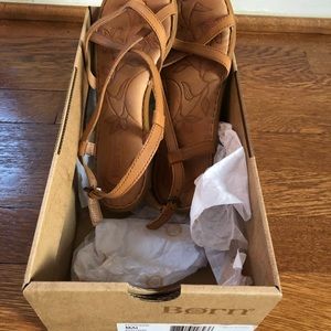 Born Flat Sandals, Size 8-8.5